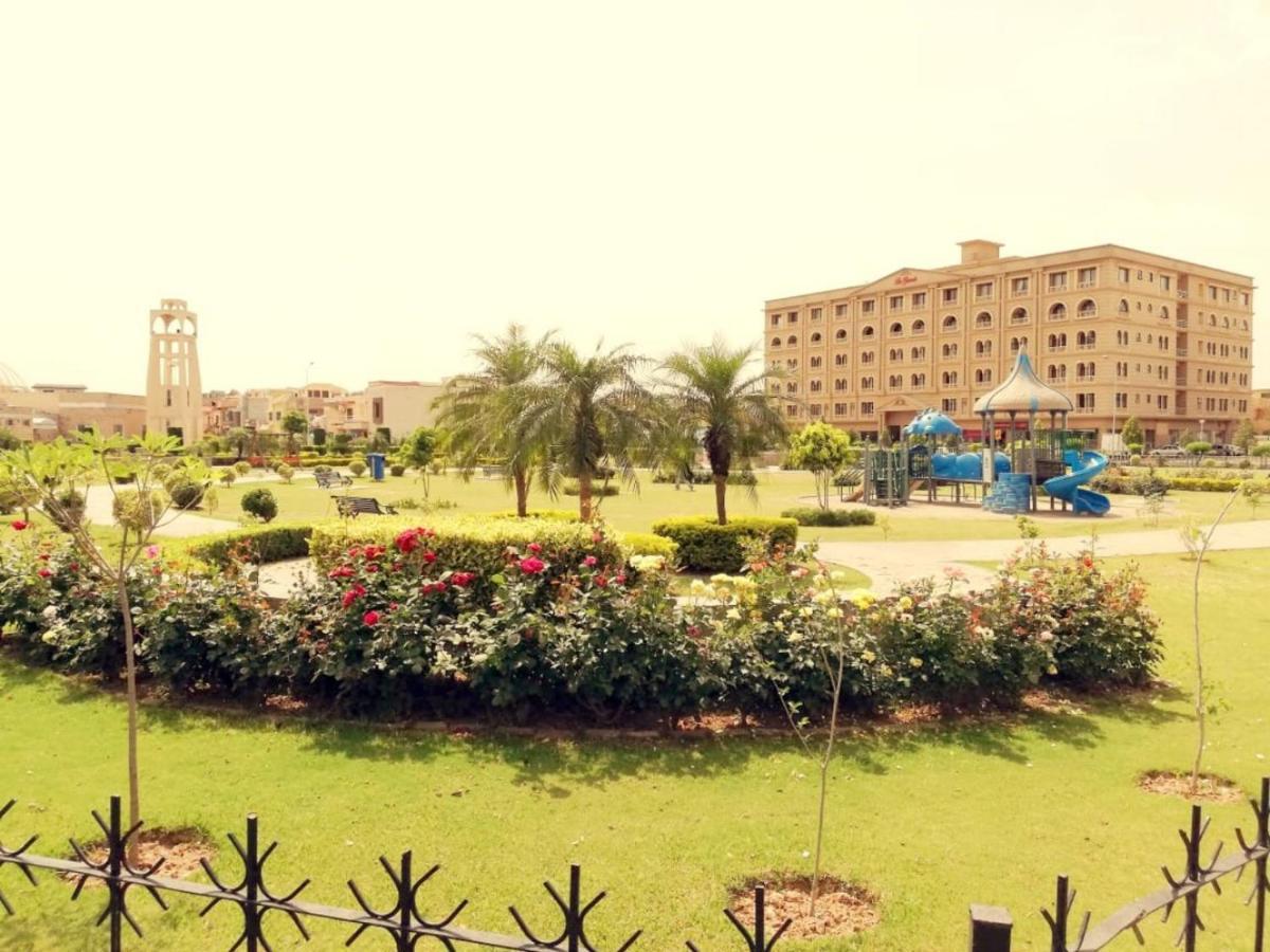 Executive 3 Bedrooms Apartment In Bahria Town ราวัลปินดี ภายนอก รูปภาพ