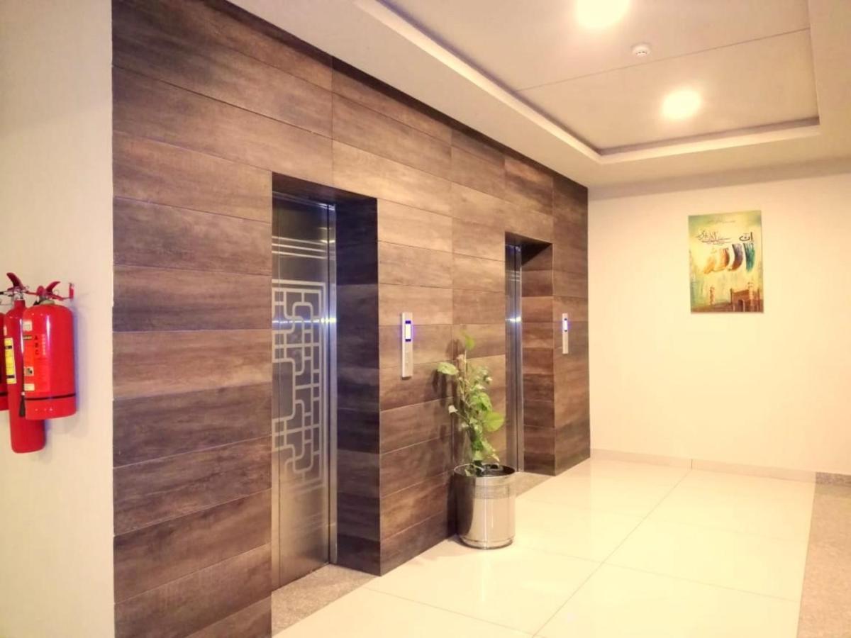 Executive 3 Bedrooms Apartment In Bahria Town ราวัลปินดี ภายนอก รูปภาพ
