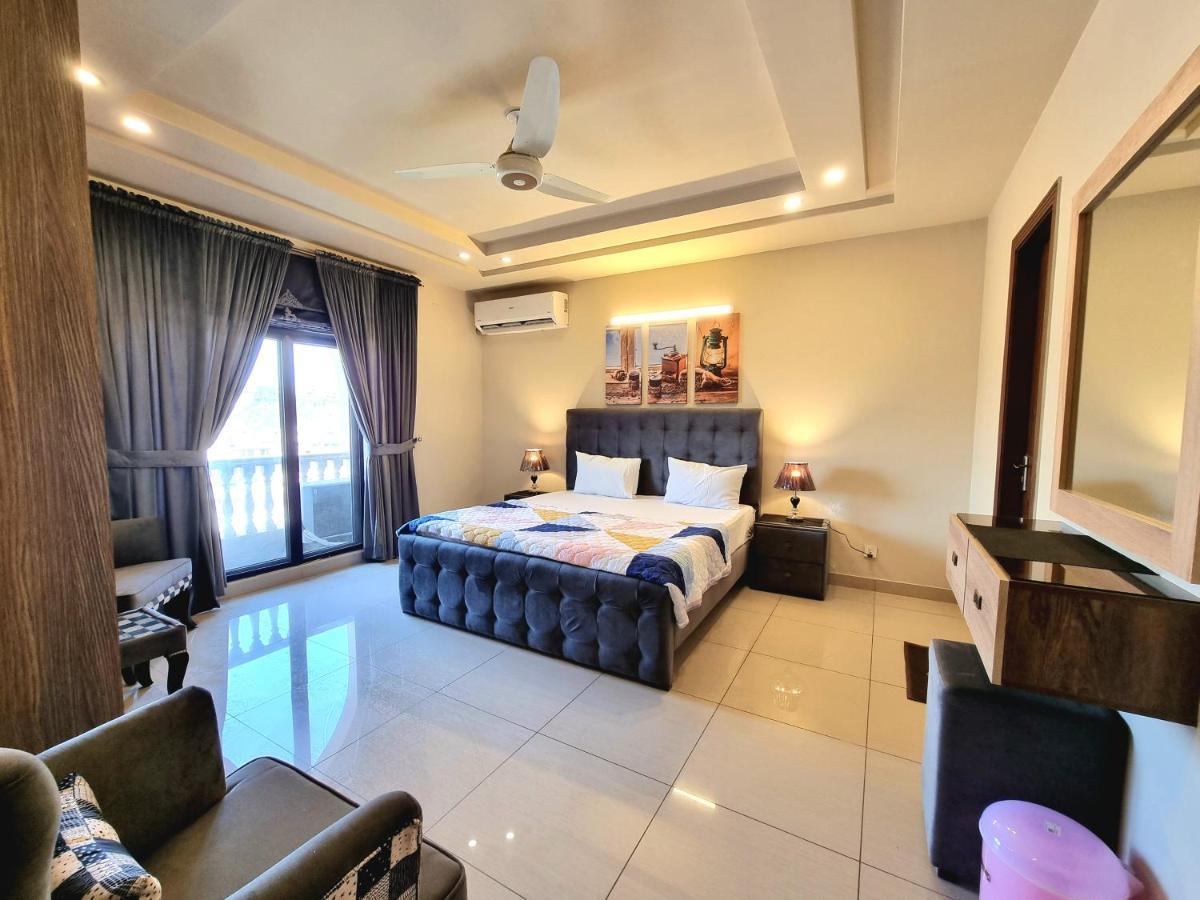 Executive 3 Bedrooms Apartment In Bahria Town ราวัลปินดี ภายนอก รูปภาพ