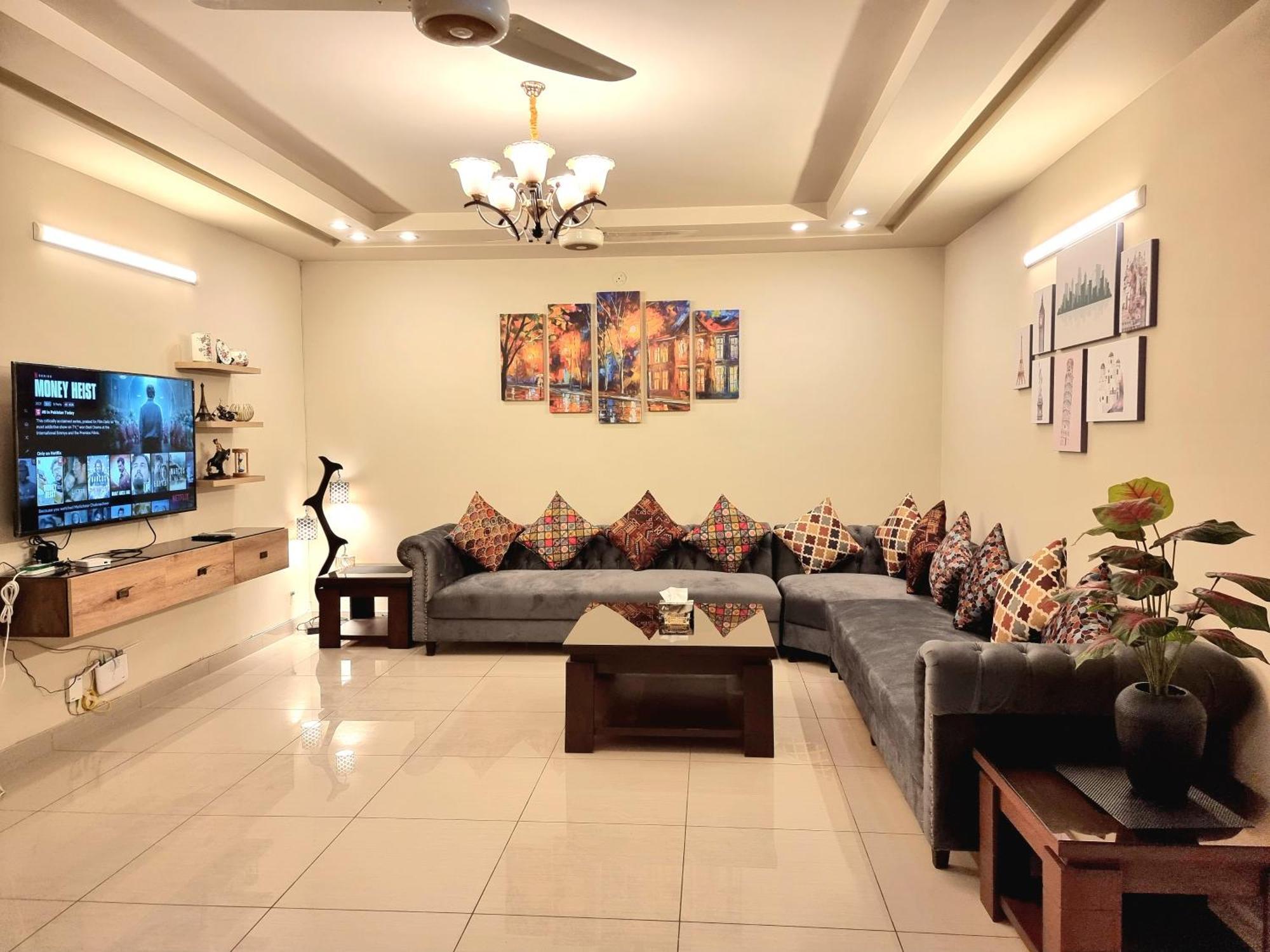 Executive 3 Bedrooms Apartment In Bahria Town ราวัลปินดี ภายนอก รูปภาพ