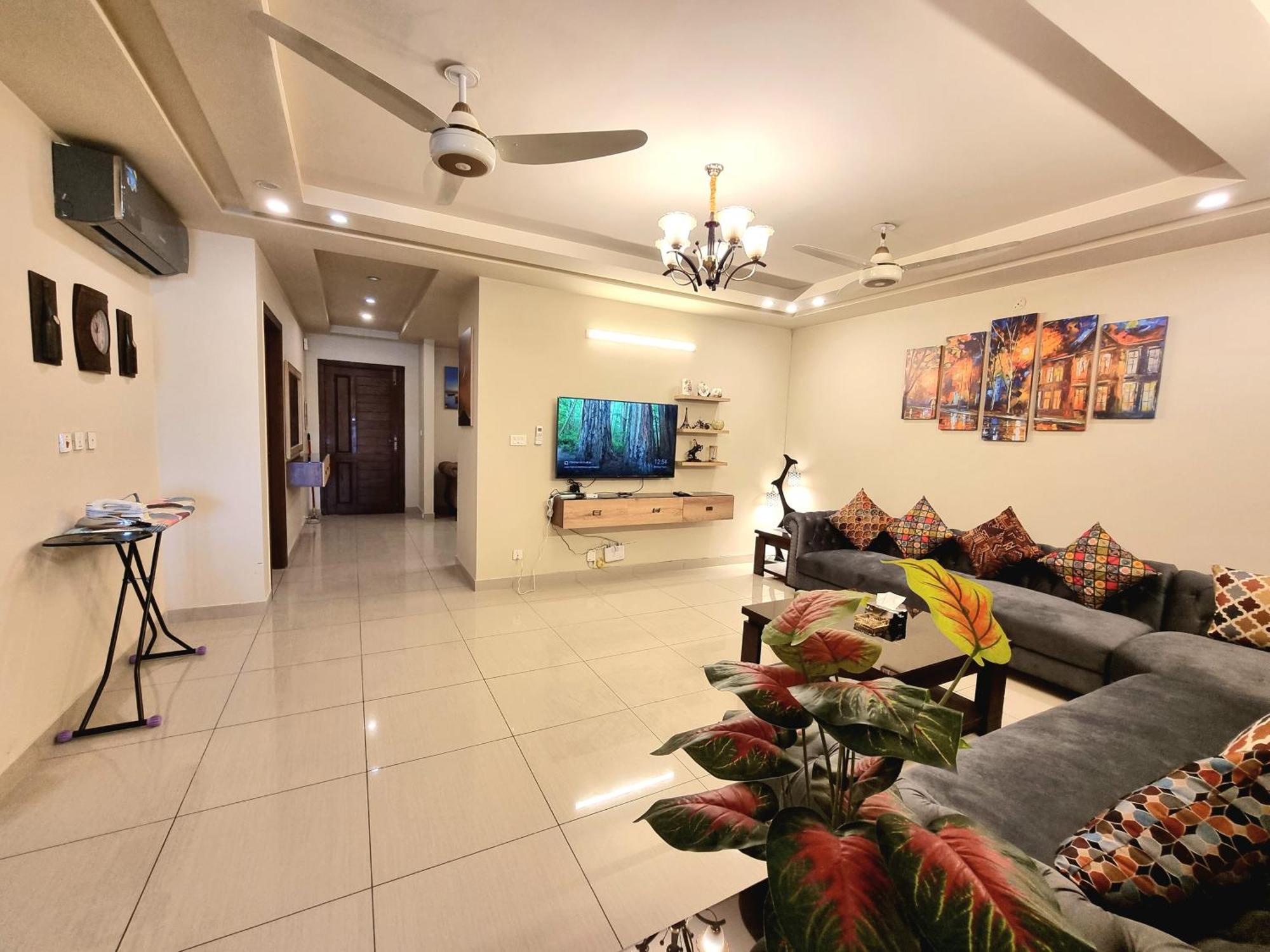 Executive 3 Bedrooms Apartment In Bahria Town ราวัลปินดี ภายนอก รูปภาพ