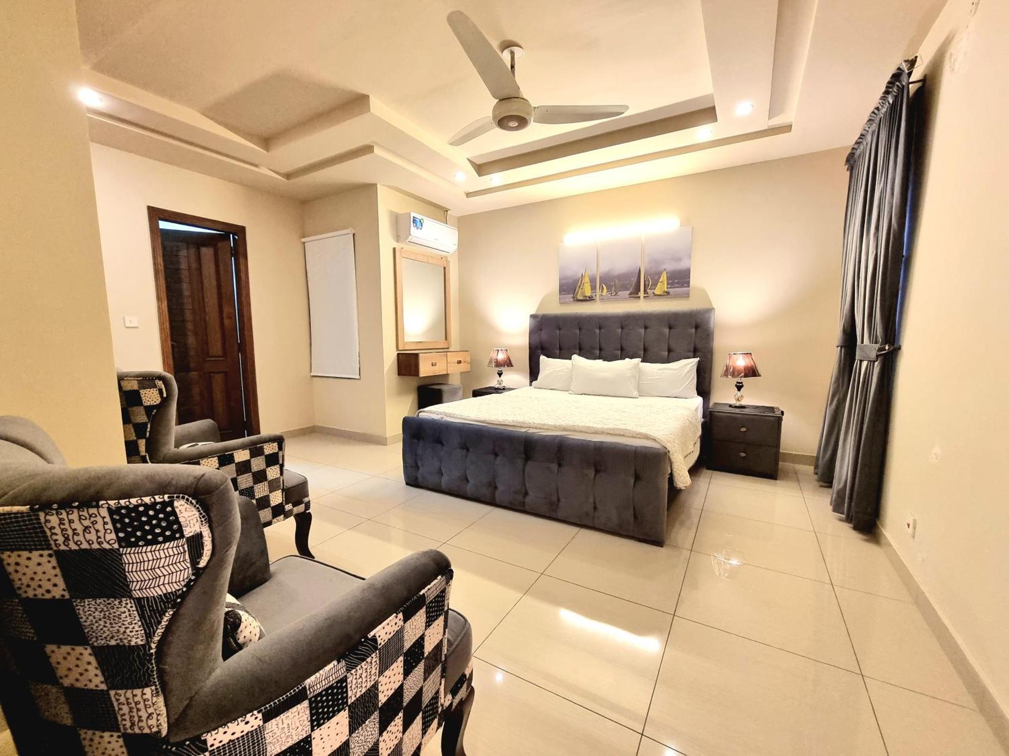 Executive 3 Bedrooms Apartment In Bahria Town ราวัลปินดี ภายนอก รูปภาพ