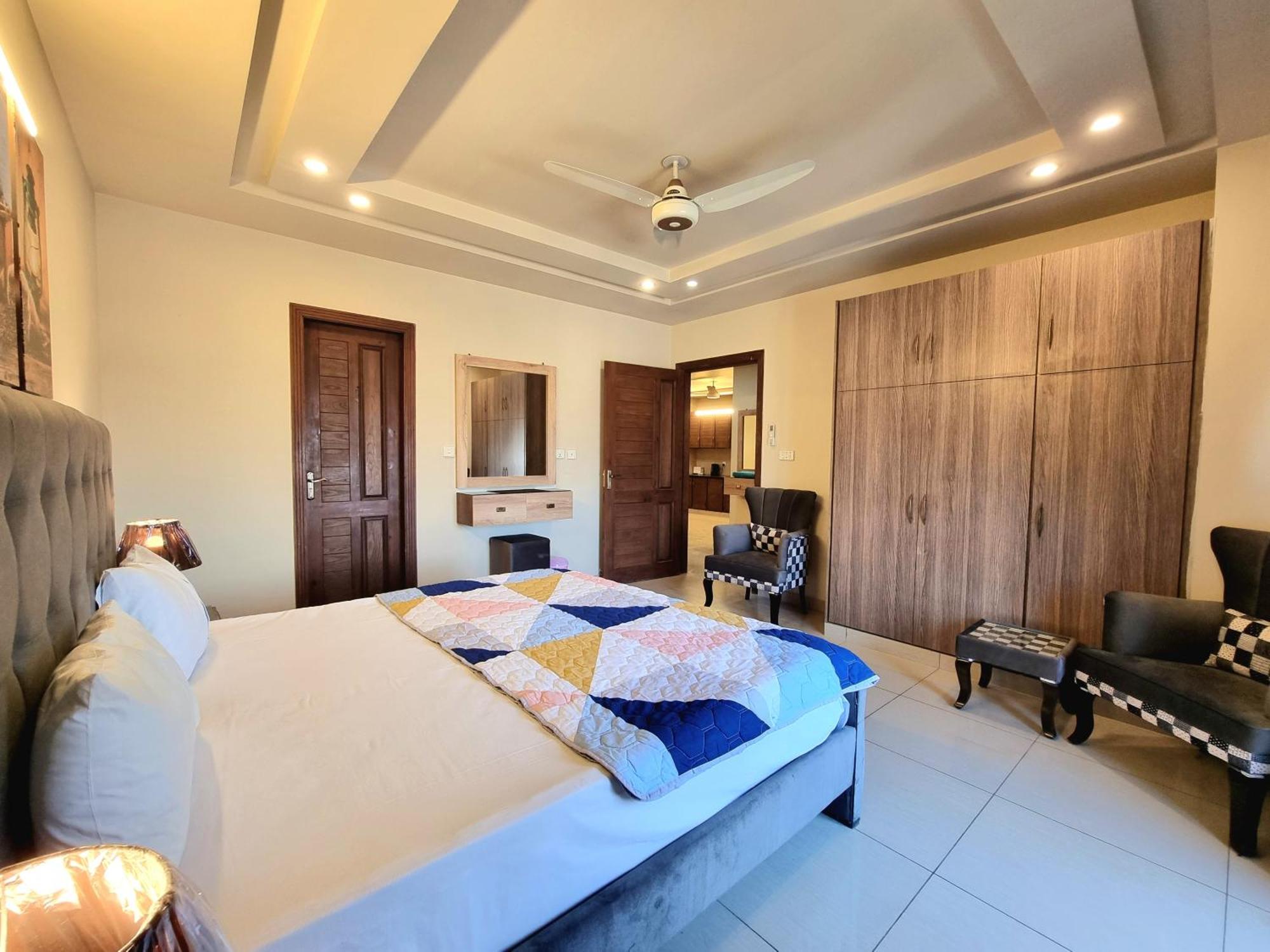Executive 3 Bedrooms Apartment In Bahria Town ราวัลปินดี ภายนอก รูปภาพ